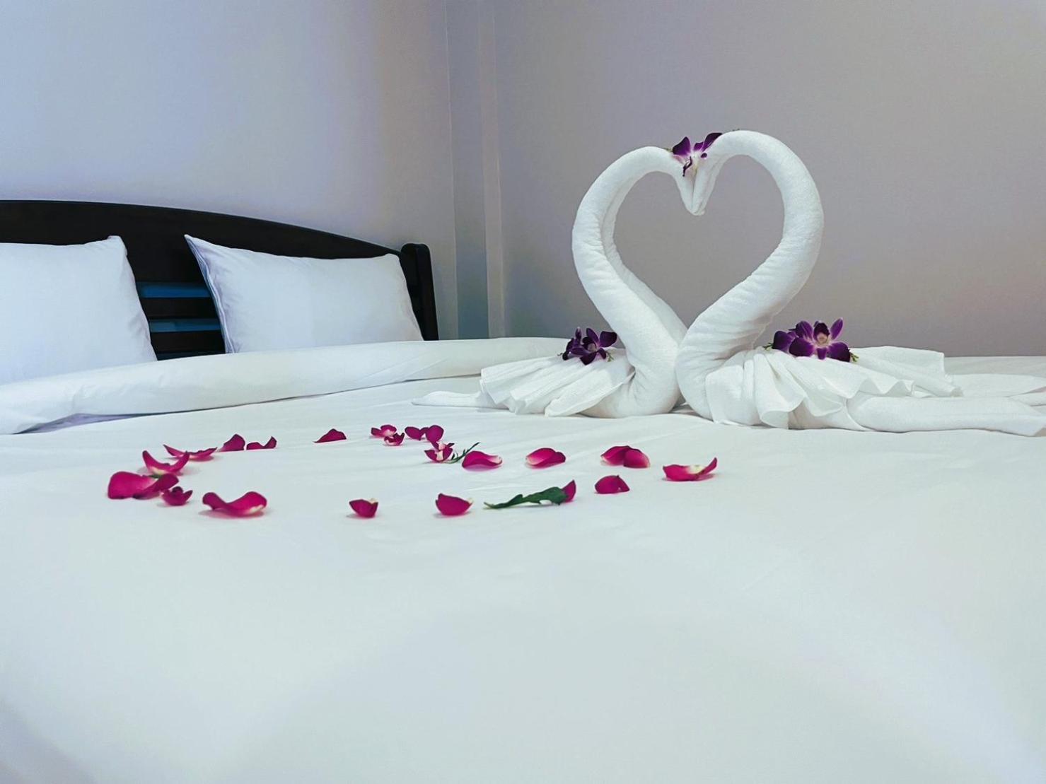 Terminal 58 Hotel Ban Mut Dok Khao Екстериор снимка